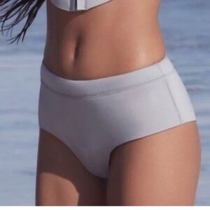 Skims Scuba Sport Swim Cheeky Bottom in chrome grey. Small nwt